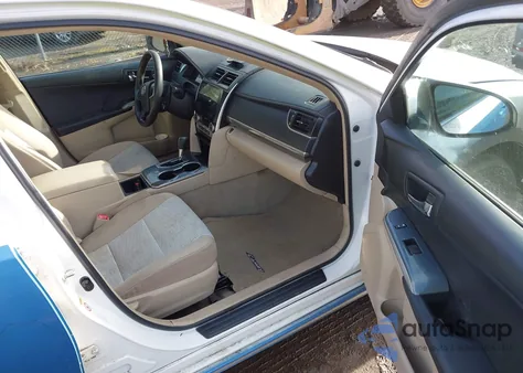 2012 Toyota Camry Hybrid Le z USA, uszkodzony, nr VIN 4T1BD1FK7CU010917